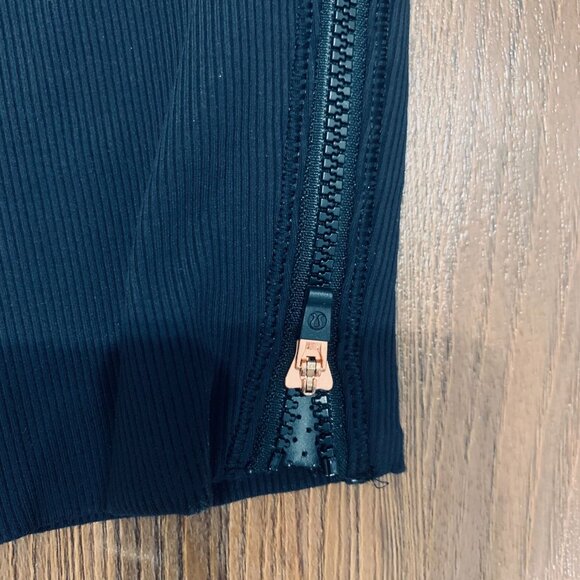 Lululemon Rebel Runner Crop Striped Legging Size 4 - Picture 6 of 12